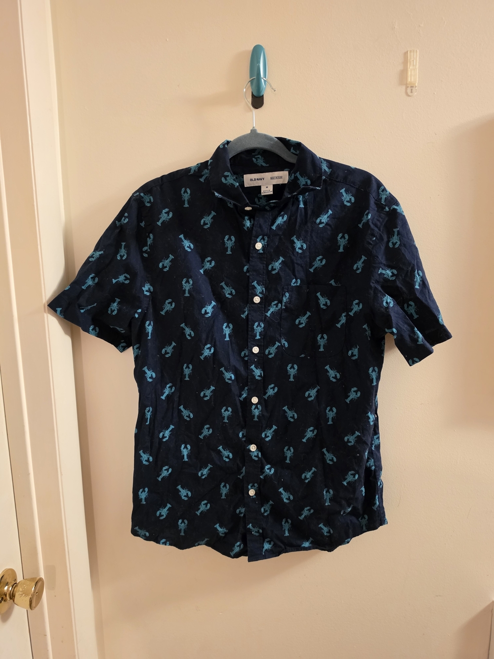Old Navy Navy Short-Sleeve Button-Down with Teal Lobster Print Size M